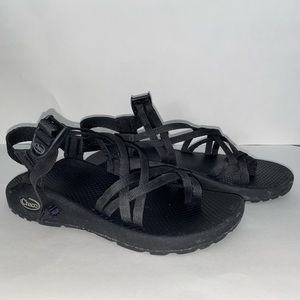 Black chacos
